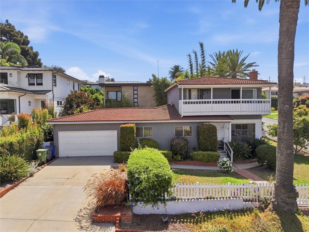 214 S Poinsettia Avenue, Manhattan Beach, CA 90266 — exterior