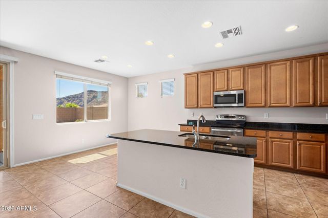 5511 W DESPERADO Way, Phoenix, AZ 85083