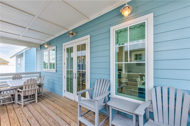 709 Sunrise Ave, Port Aransas, TX 78373