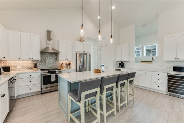 709 Sunrise Ave, Port Aransas, TX 78373