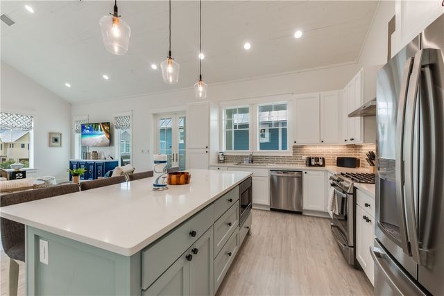 709 Sunrise Ave, Port Aransas, TX 78373