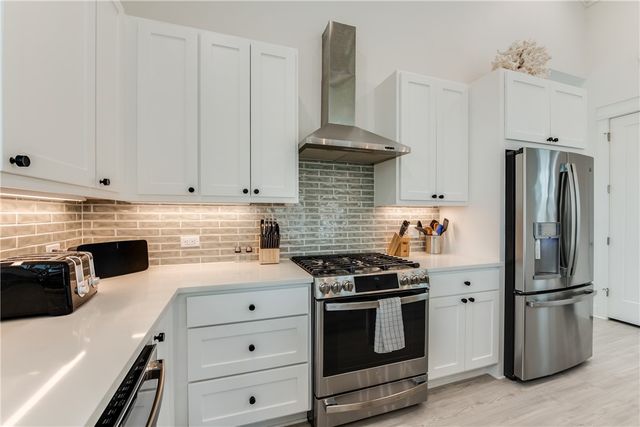 709 Sunrise Ave, Port Aransas, TX 78373