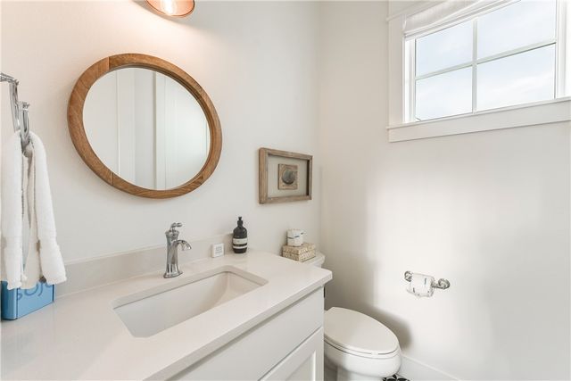 709 Sunrise Ave, Port Aransas, TX 78373