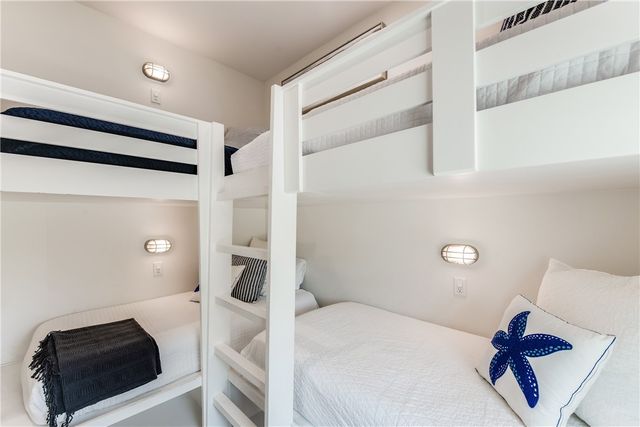 709 Sunrise Ave, Port Aransas, TX 78373