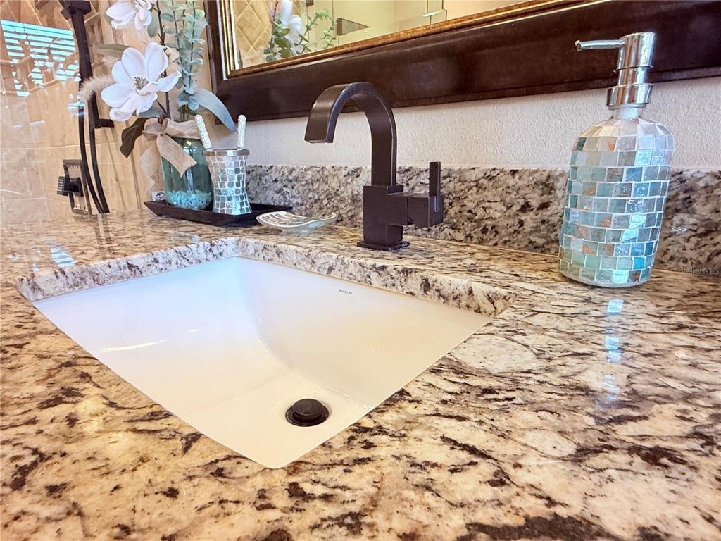 Image 25 of property listing at 1409 SUNNINGDALE WAY, Orlando, FL 32828