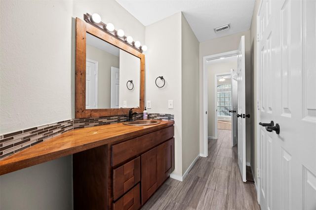 11118 Sprucedale Court, Houston, TX 77070