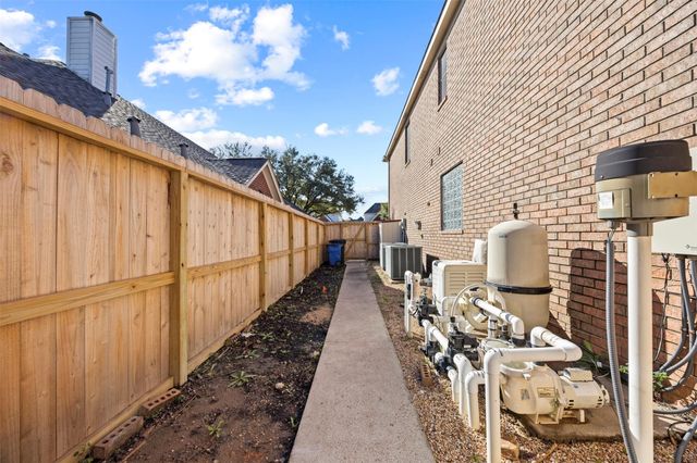 11118 Sprucedale Court, Houston, TX 77070