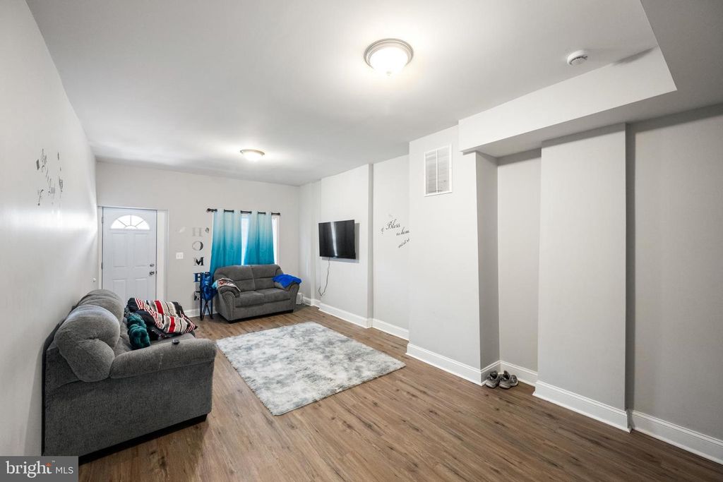 Image 5 of property listing at 2730 BAKER ST, Baltimore, MD 21216