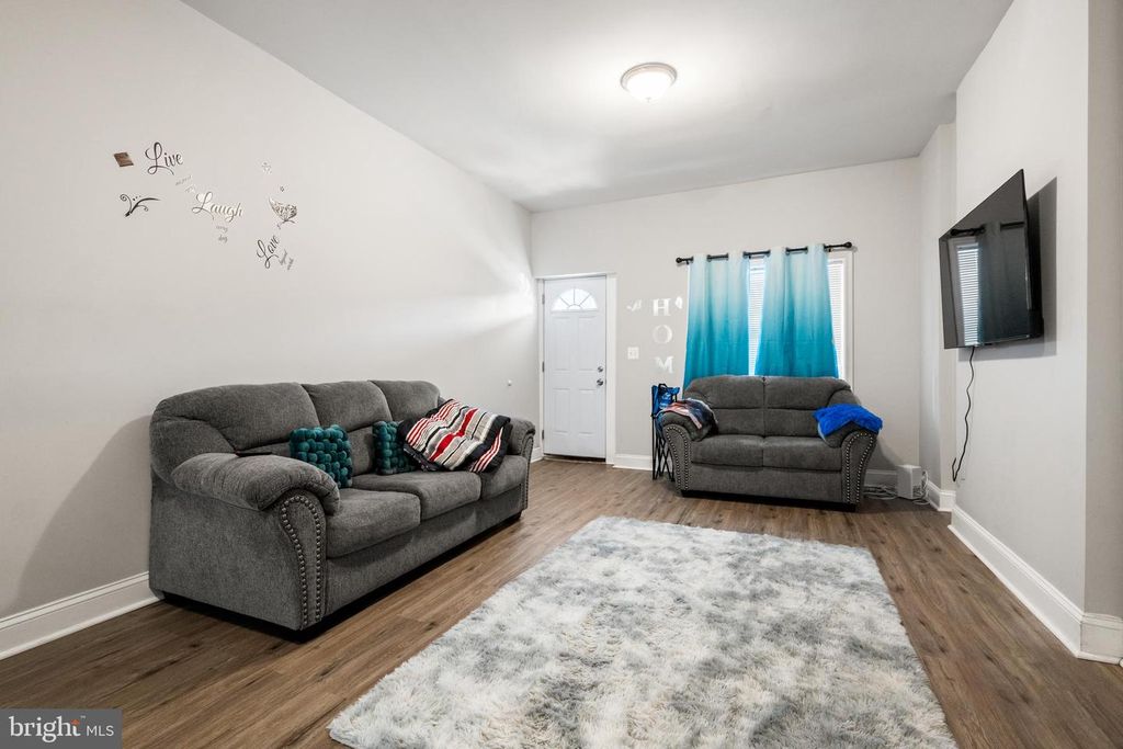 Image 6 of property listing at 2730 BAKER ST, Baltimore, MD 21216