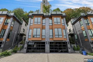 716 Undercliff Avenue 716, Edgewater, NJ 07020