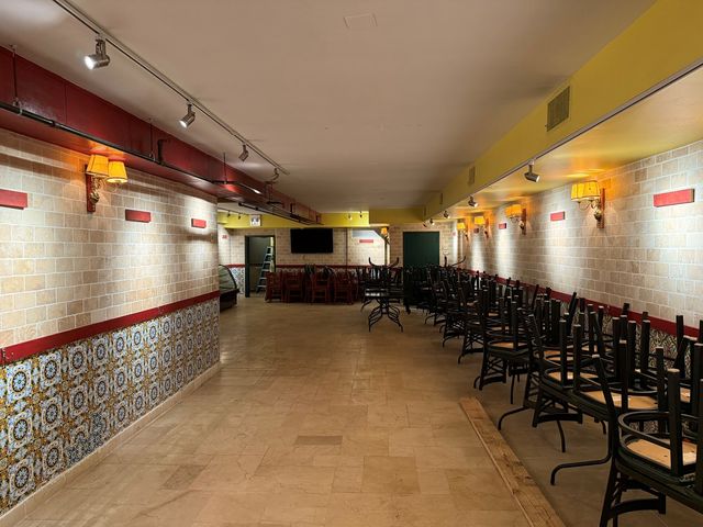737 N LaSalle Street, Chicago, IL 60654