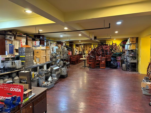 737 N LaSalle Street, Chicago, IL 60654