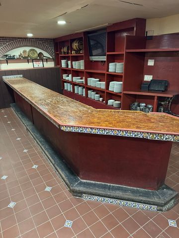 737 N LaSalle Street, Chicago, IL 60654