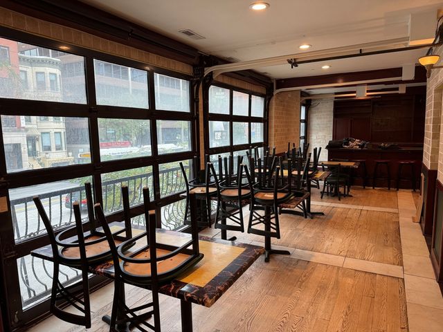 737 N LaSalle Street, Chicago, IL 60654