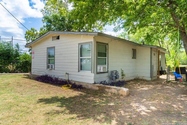 3026 Weir, San Antonio, TX 78226