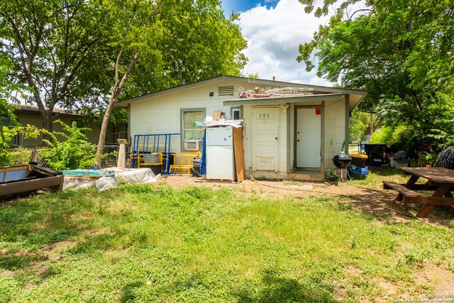 3026 Weir, San Antonio, TX 78226