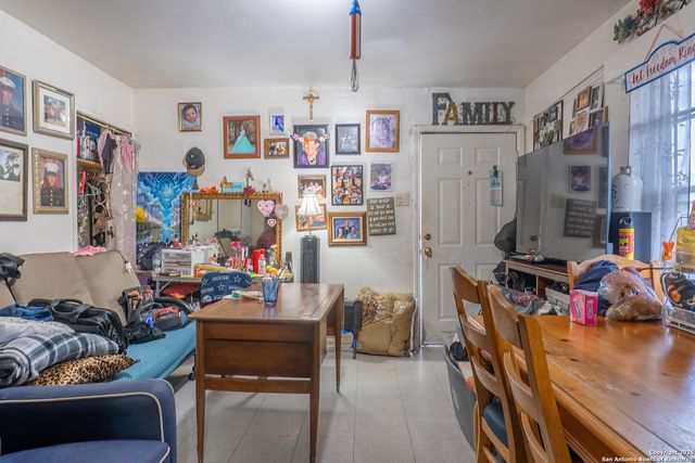 3026 Weir, San Antonio, TX 78226