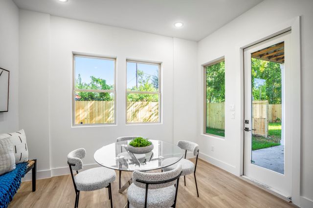 4201 Oats St A, Houston, TX 77020