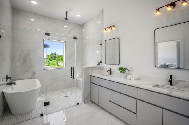 4201 Oats St A, Houston, TX 77020