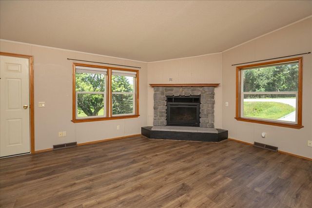 7300 30th Street SE, Eyota, MN 55934
