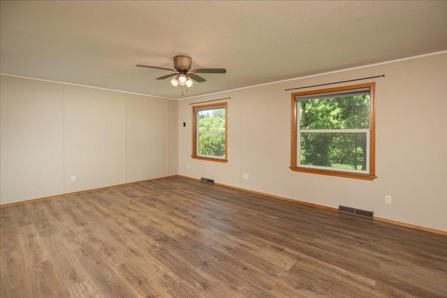 7300 30th Street SE, Eyota, MN 55934