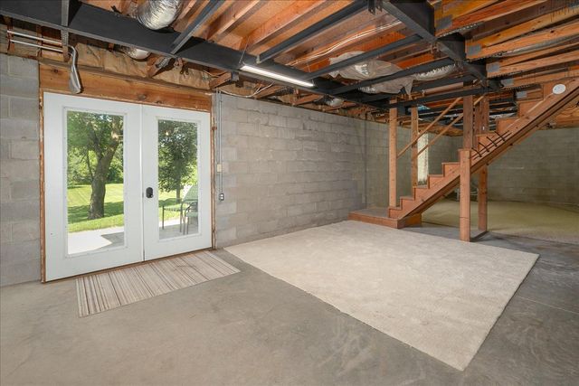 7300 30th Street SE, Eyota, MN 55934