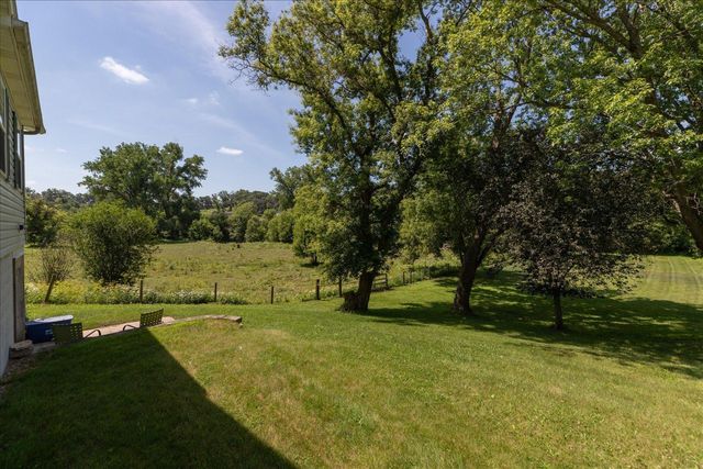 7300 30th Street SE, Eyota, MN 55934