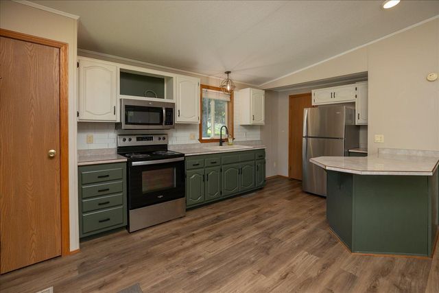 7300 30th Street SE, Eyota, MN 55934