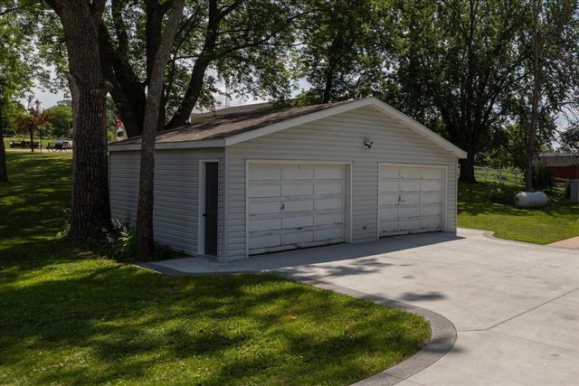 7300 30th Street SE, Eyota, MN 55934