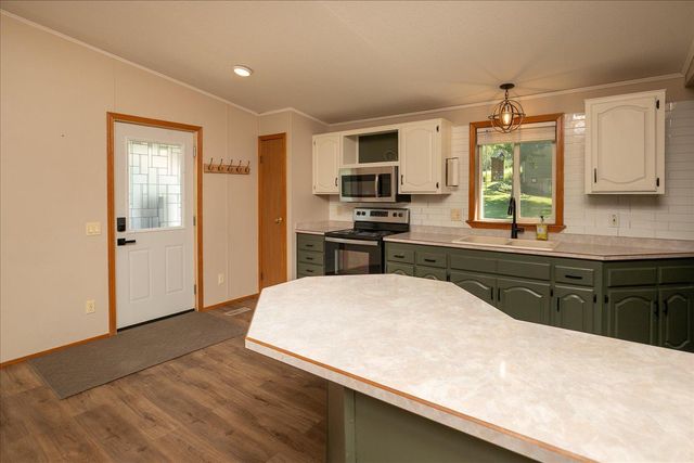 7300 30th Street SE, Eyota, MN 55934