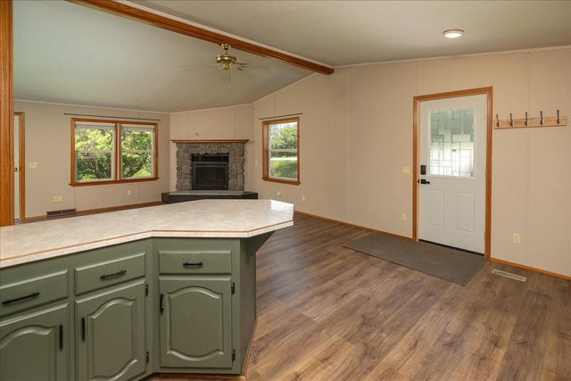 7300 30th Street SE, Eyota, MN 55934