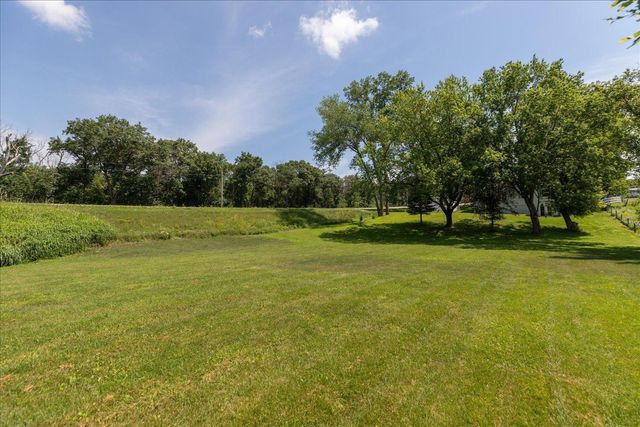 7300 30th Street SE, Eyota, MN 55934