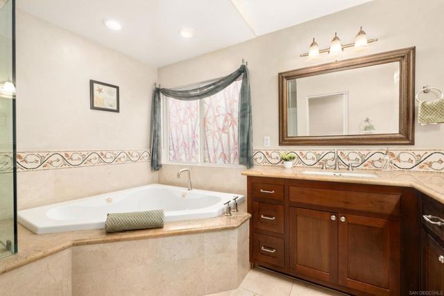 438 H, Coronado, CA 92118