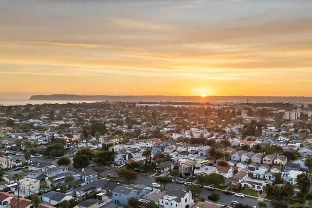 438 H, Coronado, CA 92118