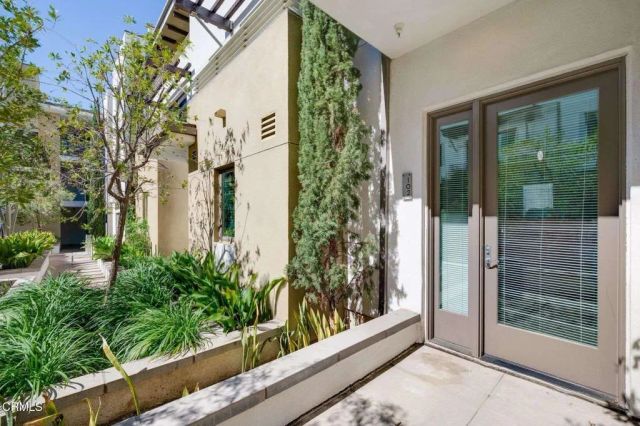 239 S Marengo Avenue 102, Pasadena, CA 91101