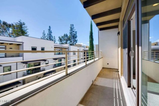 239 S Marengo Avenue 102, Pasadena, CA 91101