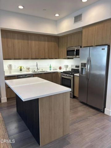 239 S Marengo Avenue 102, Pasadena, CA 91101