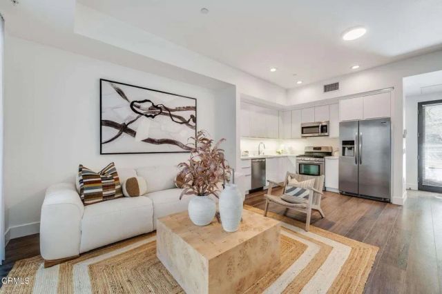 239 S Marengo Avenue 102, Pasadena, CA 91101