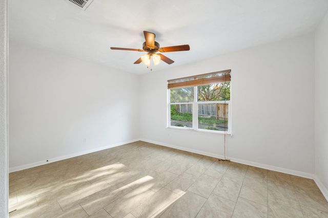 4203 Hillside DR, Lago Vista, TX 78645