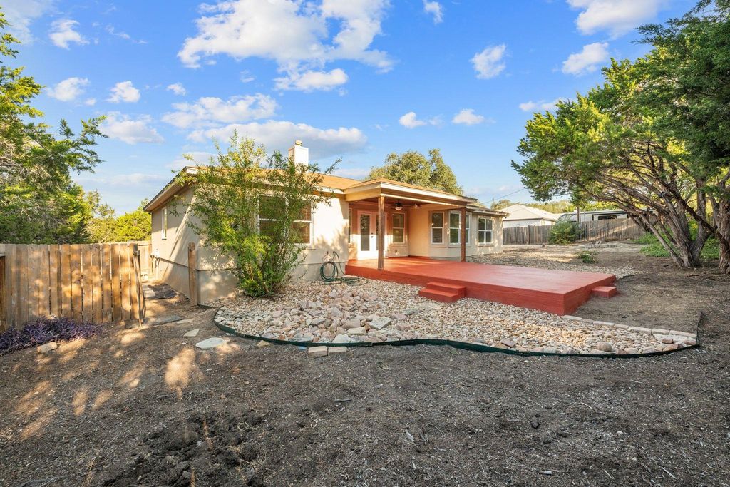 4203 Hillside DR, Lago Vista, TX 78645