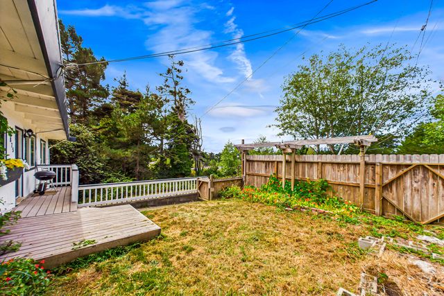 3875 Spring Street, Eureka, CA 95503