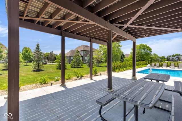 3687 W 121st, Zionsville, IN 46077
