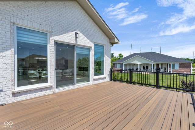 3687 W 121st, Zionsville, IN 46077