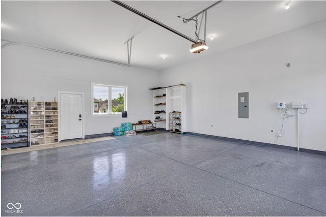 3687 W 121st, Zionsville, IN 46077
