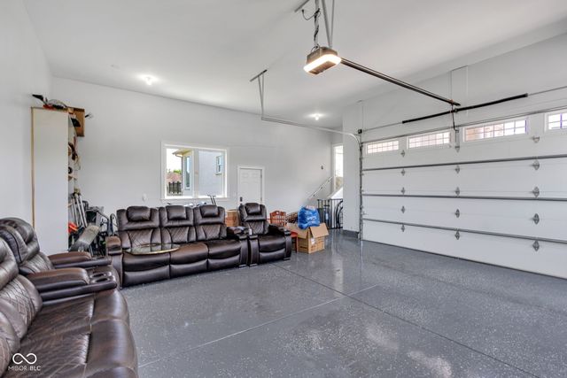 3687 W 121st, Zionsville, IN 46077