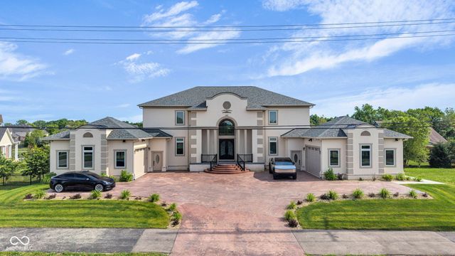 3687 W 121st, Zionsville, IN 46077
