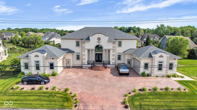 3687 W 121st, Zionsville, IN 46077