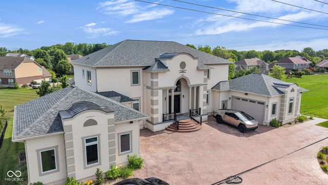 3687 W 121st, Zionsville, IN 46077