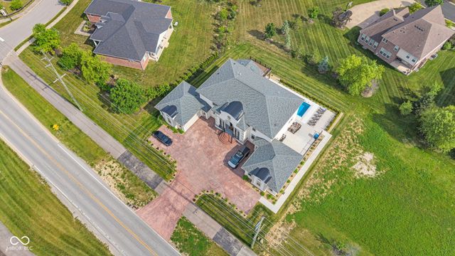3687 W 121st, Zionsville, IN 46077