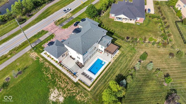 3687 W 121st, Zionsville, IN 46077